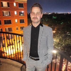 Meet your Posher, Cameron